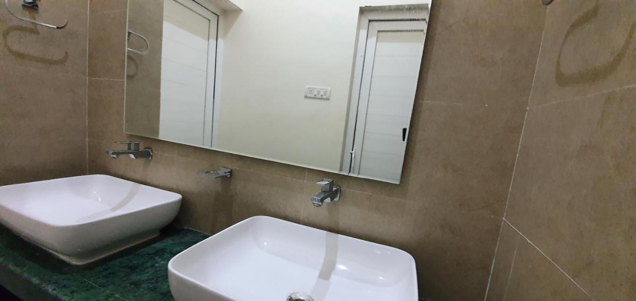 Shree Suites Kuttālam Kültér fotó